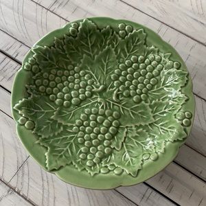 Raised Serving Platter Green with 3 Dimensional Fruit Design Centerpiece